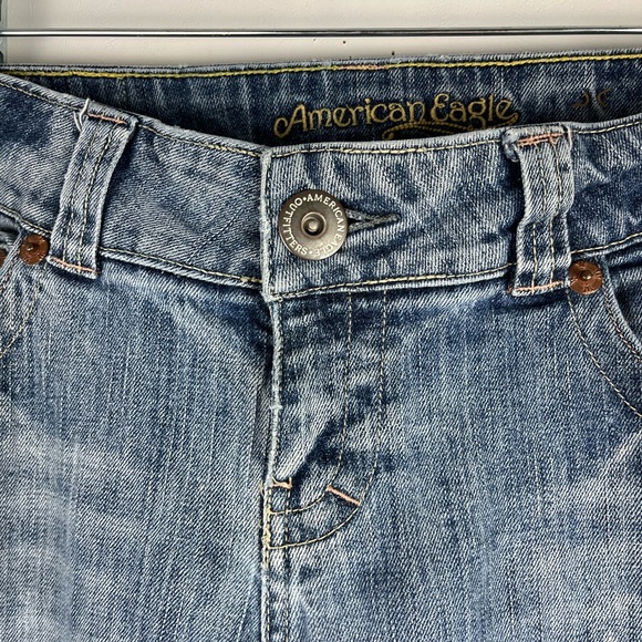 American Eagle Womens Boyfriend Jeans Light Blue Mid Rise Long Length Size 10 - Picture 4 of 12